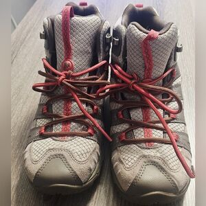Merrell Women's Lace-Up Hiking Boots in Gray and Red